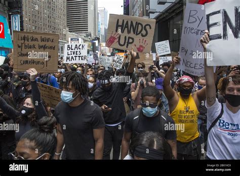 Gran Manifestaci N Y Marcha Desde Times Square Contra La Violencia