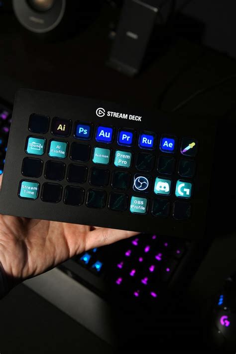 Elgato Stream Deck XL Advanced Studio Controller 32 Macro Keys