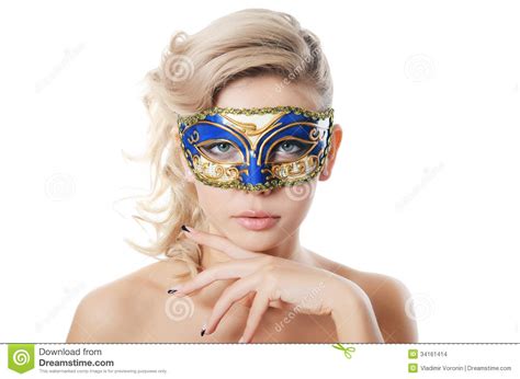 La Belle Fille Dans Le Masque De Carnaval Photo Stock Image Du Mode Actrice 34161414