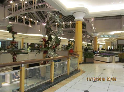 Somerset Mall Skywalk