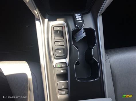 Honda Accord Hybrid Sedan Controls Photo Gtcarlot