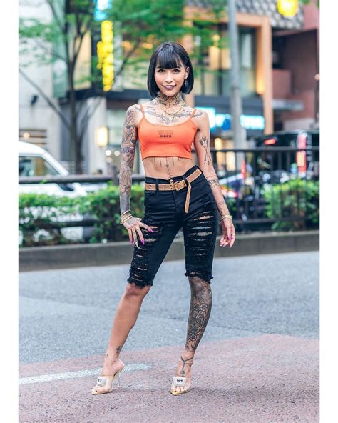 Popular Japanese Hair Makeup Artist And Gyaru Tattoo Model Mana Izumi