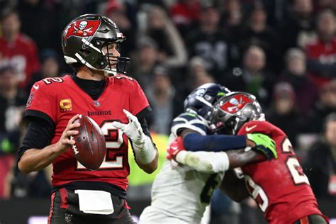 Buccaneers De Tom Brady Vencem Seahawks Na Estreia Da Nfl Na Alemanha