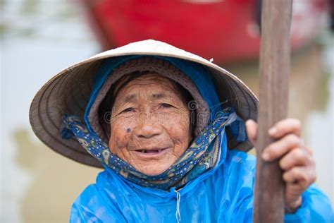 Portret Stara Kobieta W Himalajskiej Wiosce Nepal Obraz Stock