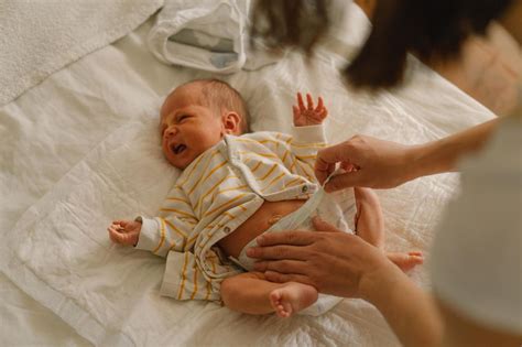 Rote Wangen Beim Baby Das Steckt Dahinter Eltern De