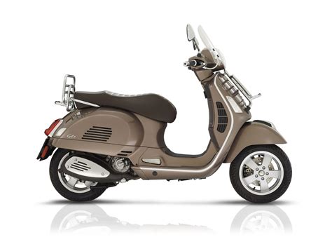 Vespa Gts 300 Touring Scooter Gama 250cc Cais Motor