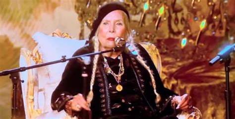 Joni Mitchell Makes Grammys Performance Debut With Stirring Both Sides