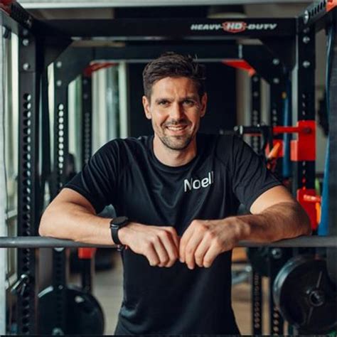Erfahrener Personal Trainer Hilft Dir Dein Trainings Ziel Zu Erreichen