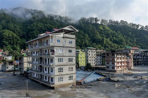 Sous La Menace Des Vidanges De Lacs Glaciaires Campus Le Magazine