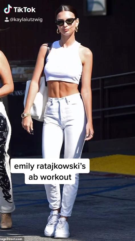 I Tried Model Emily Ratajkowskis Ab Workout Try It Yourself