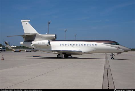 LX MES Global Jet Luxembourg Dassault Falcon 7X Photo by Berni Müller