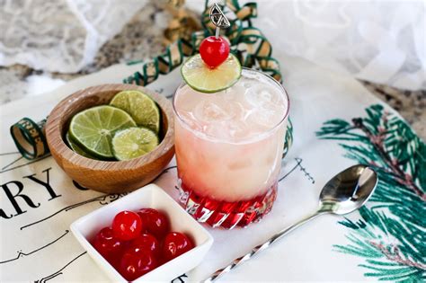 Pineapple Holiday Mocktail - Slap Dash Mom