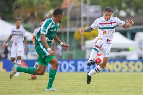 Fluminense arranca empate o Boavista e mantém liderança no Carioca