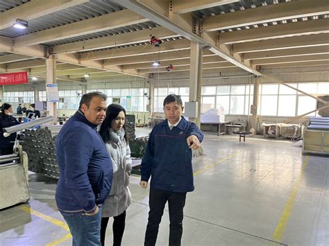 Customers To Visit XinXiang XinLi Filter Technology Co Ltd