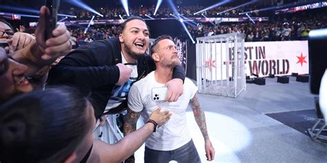 How People Backstage In Wwe Really Feel Cm Punk S Return