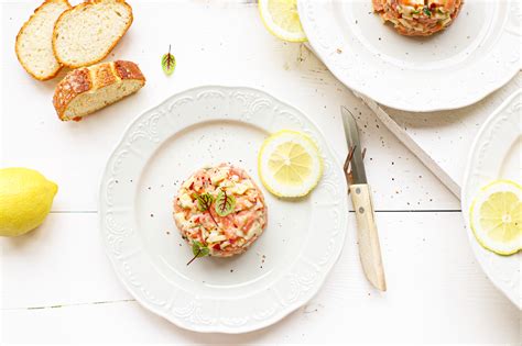 Zalm Tartaar Met Augurk Uitjes Mosterdzaad Citroen The Lemon Kitchen