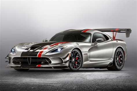 2017 Dodge Viper Buyer's Guide: Reviews, Specs, Comparisons