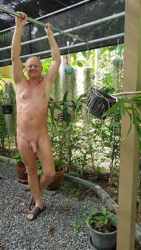 Naked In My Garden That Feels Good Scrolller