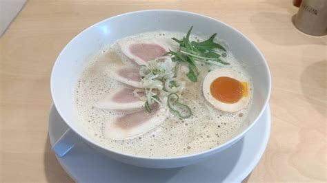 鶏そば久遠の鶏白湯ラーメンを食べた。ダイブ飯は卓上調味料がポイント Flapping Wings〜羽ばたく情報室〜