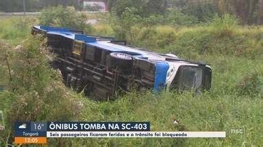 Jornal do Almoço SC Ônibus do transporte público tomba nos Ingleses