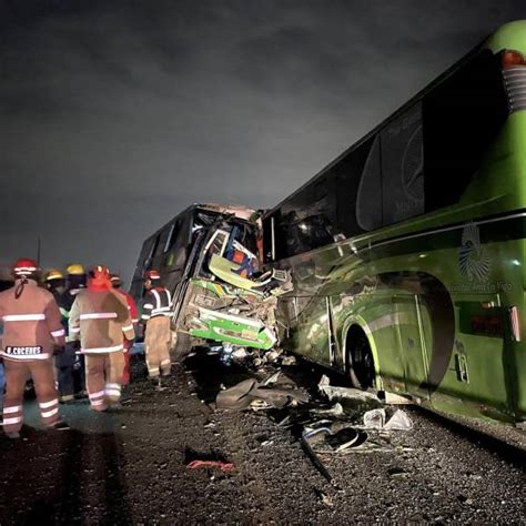 Cuatro Personas Fallecieron En Choque De Buses En La V A Dur N Tambo