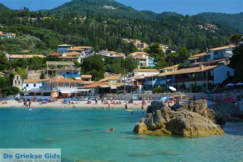 Agios Nikitas Prachtig Baaitje Strand En Dorpje Op Lefkas Lefkada