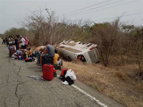 Accidente En La Lara Zulia Dejó 2 Muertos Y 16 Heridos Radio Fe Y Alegría Noticias