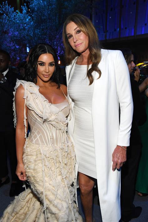 Caitlyn Jenner And Kim Kardashian Pose Together At Vanity Fair Oscar 2020 Party