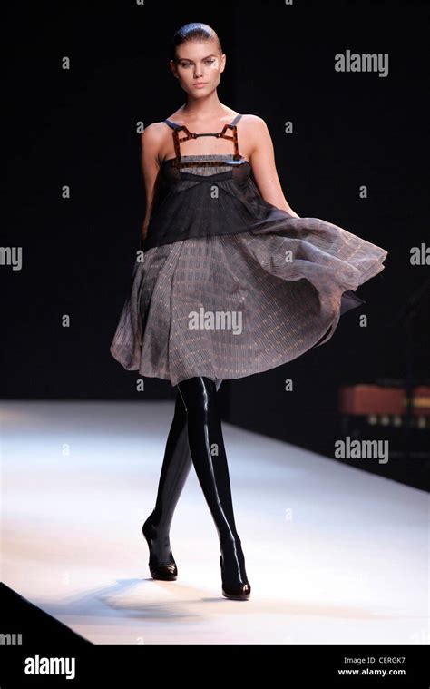 Hussein Chalayan 2007 Hi Res Stock Photography And Images Alamy