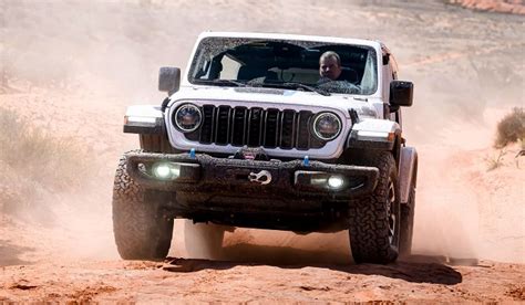 Jeep Wrangler Facelift Makes Debut Gets Multiple Updates Kalingatv