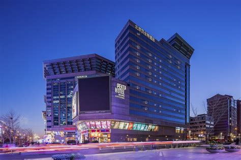 Beijing New World Centre Tongpai Hotel