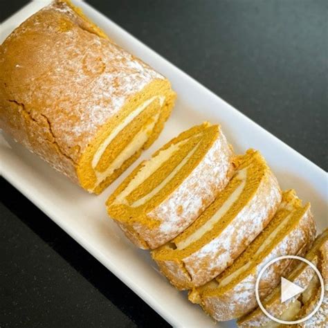 Pumpkin Log - Oakmont Bakery