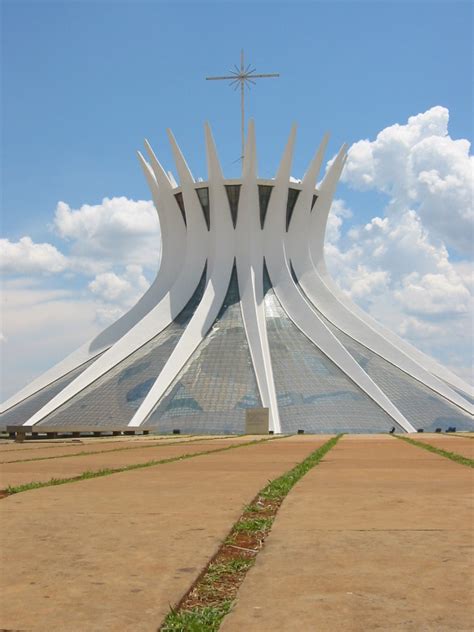 Filecathedral Brasilia Niemeyer Wikipedia