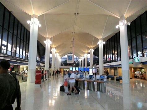 Louisville Muhammad Ali International Airport Terminal Opened In 1989