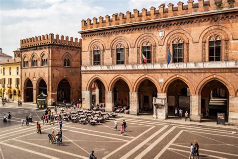 Cremona Cosa Fare Cosa Vedere E Dove Dormire Lombardia Info