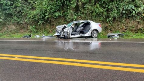 Violenta Colisão Entre Carros Deixa Uma Pessoa Morta E Duas Gravemente