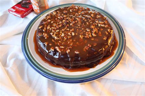 Turtle Fudge Skillet Cake Recipe