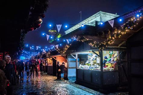 Liverpools Christmas Market At St Georges Hall Plateau Liverpool Echo