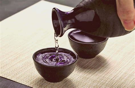 ぬる燗って何度？温度別「日本酒の呼び名」種類はこんなにあった！温度で味わい・香りが劇的に変わる！ 時遊zine