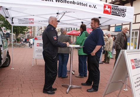 Wolfenbüttel Informationsstand der Polizei und Verkehrswacht