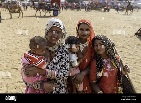 Gypsies Of Rajasthan Hi Res Stock Photography And Images Alamy