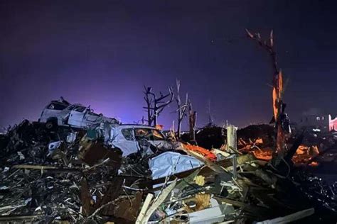 Eua Tornado Causa Estragos E Mortes No Mississipi Veja O V Deo