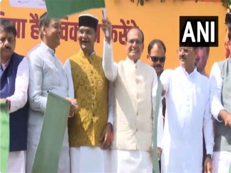 Bjp Relying On Yatras In Mp Shivraj Sigh Chouhan Flagged Off Vikas Rath