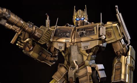 Transformers Optimus Prime Gold Version - Transformers Gener | Sideshow ...