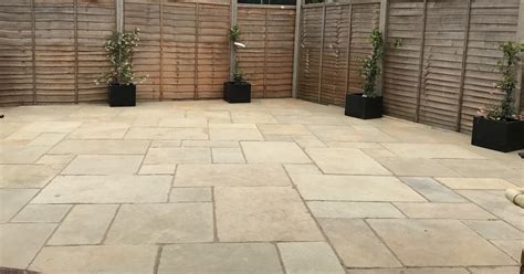 Tandur Yellow Indian Limestone Natural 22mm Calibrated Patio Paving Slabs Pack 15.5m2