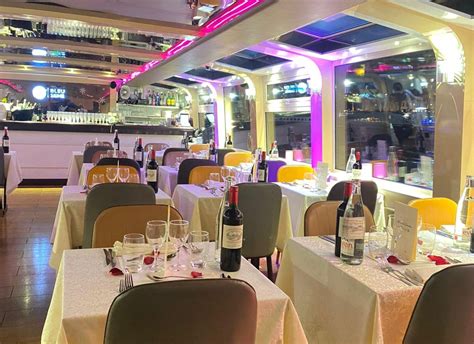 🛳️ Paris: Seine River Dinner Cruise from Eiffel Tower No booking fee | Paris River Cruises ...