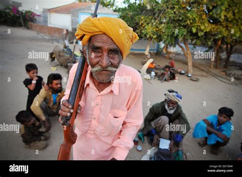 Gypsies Of Rajasthan Hi Res Stock Photography And Images Alamy