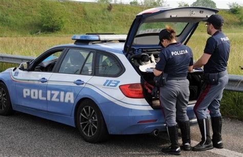 Viaggiava Sull Autostrada Dei Laghi Con Due Chili Di Cocaina Nascosti