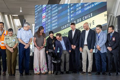 Terminal Internacional Del Aeropuerto De Santiago