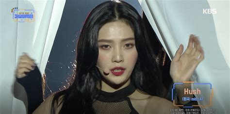 2018 Kbs 가요대축제 조이 미주 소원 지호 쯔위 연우 ‘미모폭발 걸그룹 유닛의 ‘허쉬 무대 네이버 Tv연예